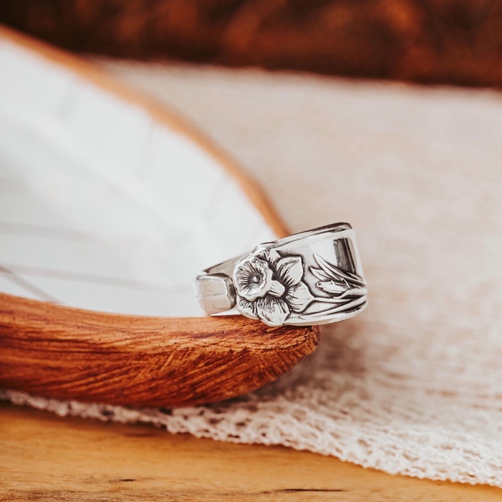 Daffodil 1950 Spoon Ring Silver size 8